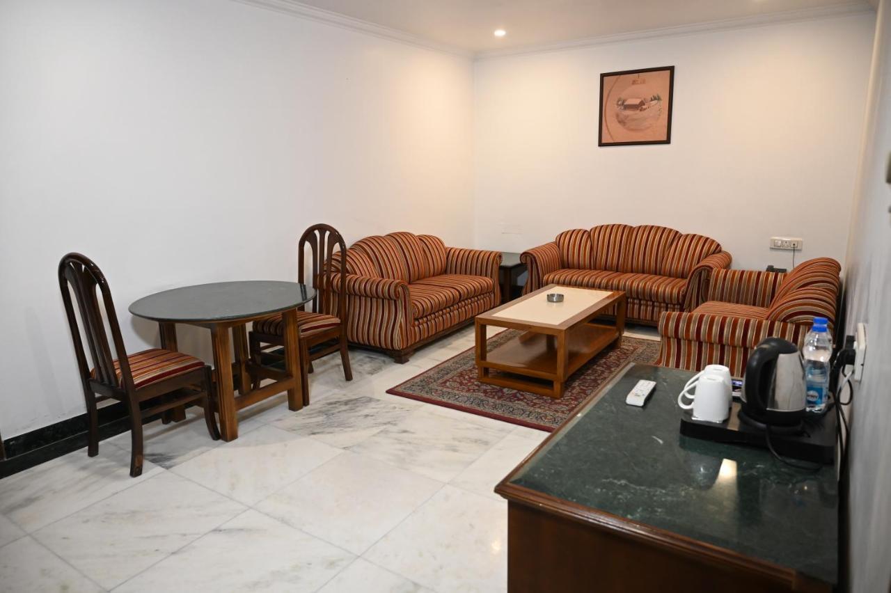 Hotel Lawrence Amritsar Ngoại thất bức ảnh