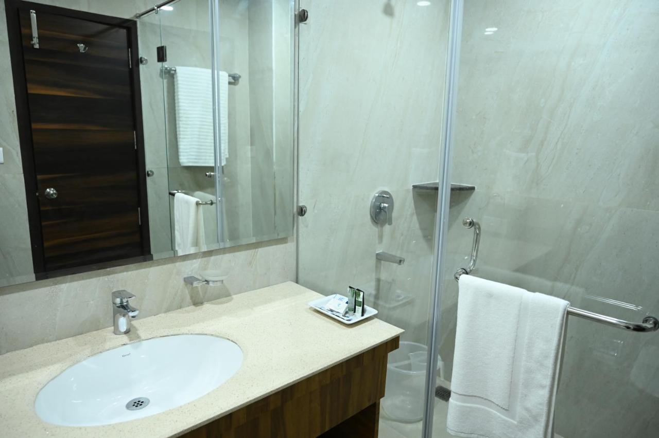 Hotel Lawrence Amritsar Ngoại thất bức ảnh