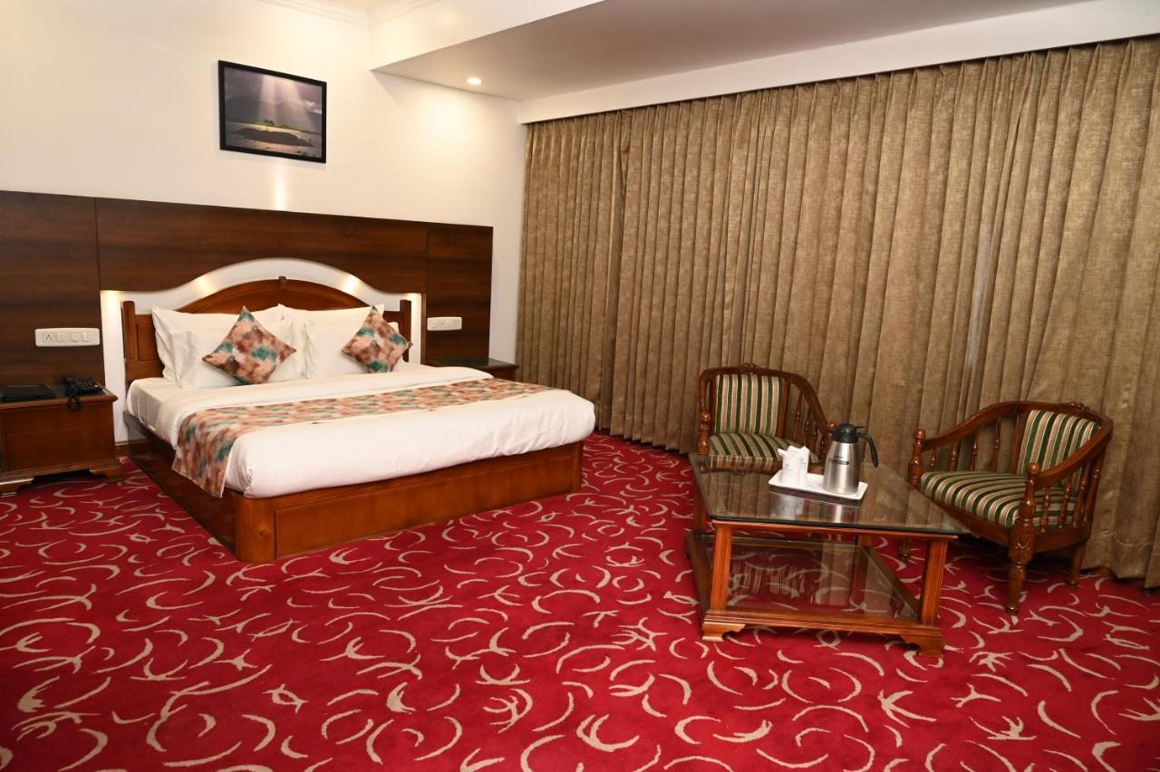 Hotel Lawrence Amritsar Ngoại thất bức ảnh