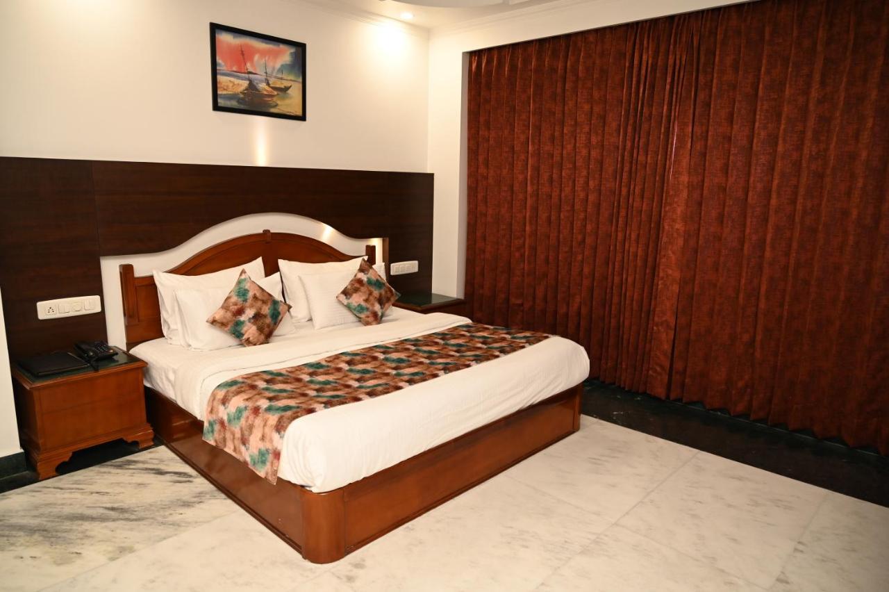 Hotel Lawrence Amritsar Ngoại thất bức ảnh