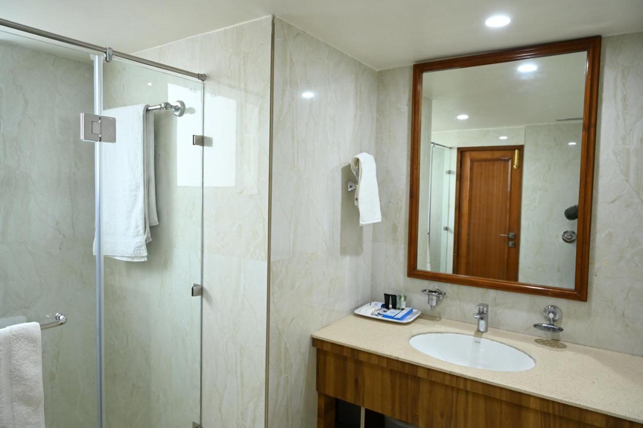 Hotel Lawrence Amritsar Ngoại thất bức ảnh