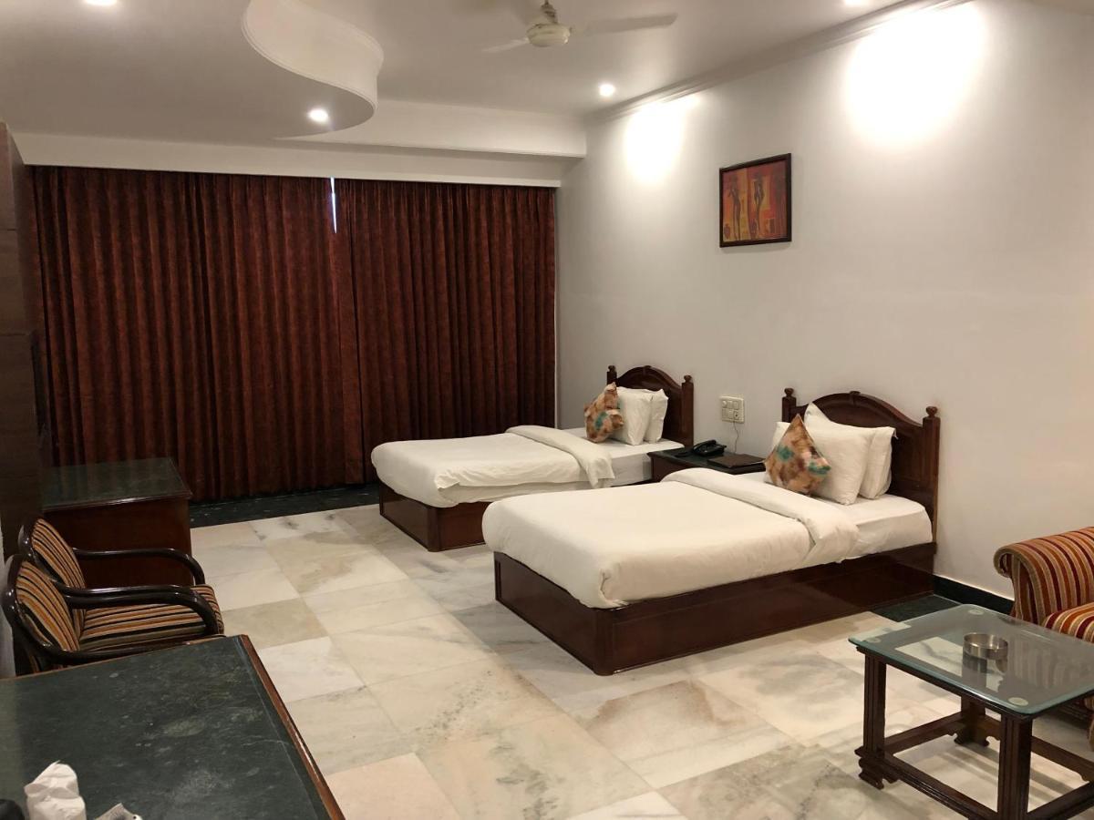 Hotel Lawrence Amritsar Ngoại thất bức ảnh