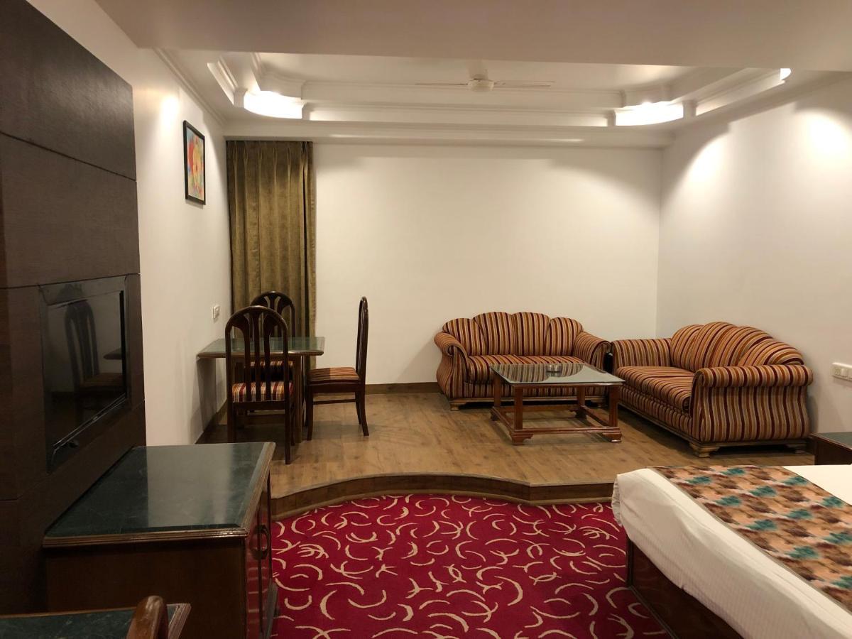 Hotel Lawrence Amritsar Ngoại thất bức ảnh